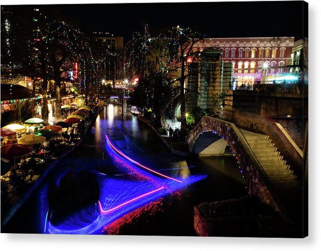 Luces navideñas y senderos de luz por el Riverwalk - Lámina acrílica