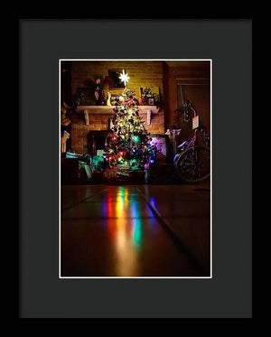 Árbol de Navidad en Nochebuena - Lámina enmarcada