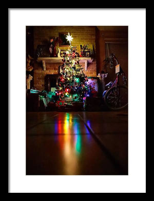 Árbol de Navidad en Nochebuena - Lámina enmarcada